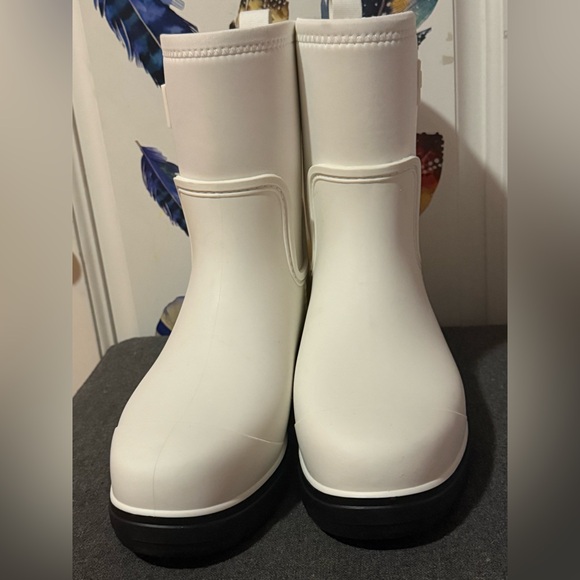 UGG Shoes - UGG Women's Droplet Mid Rain Boot size 9 new